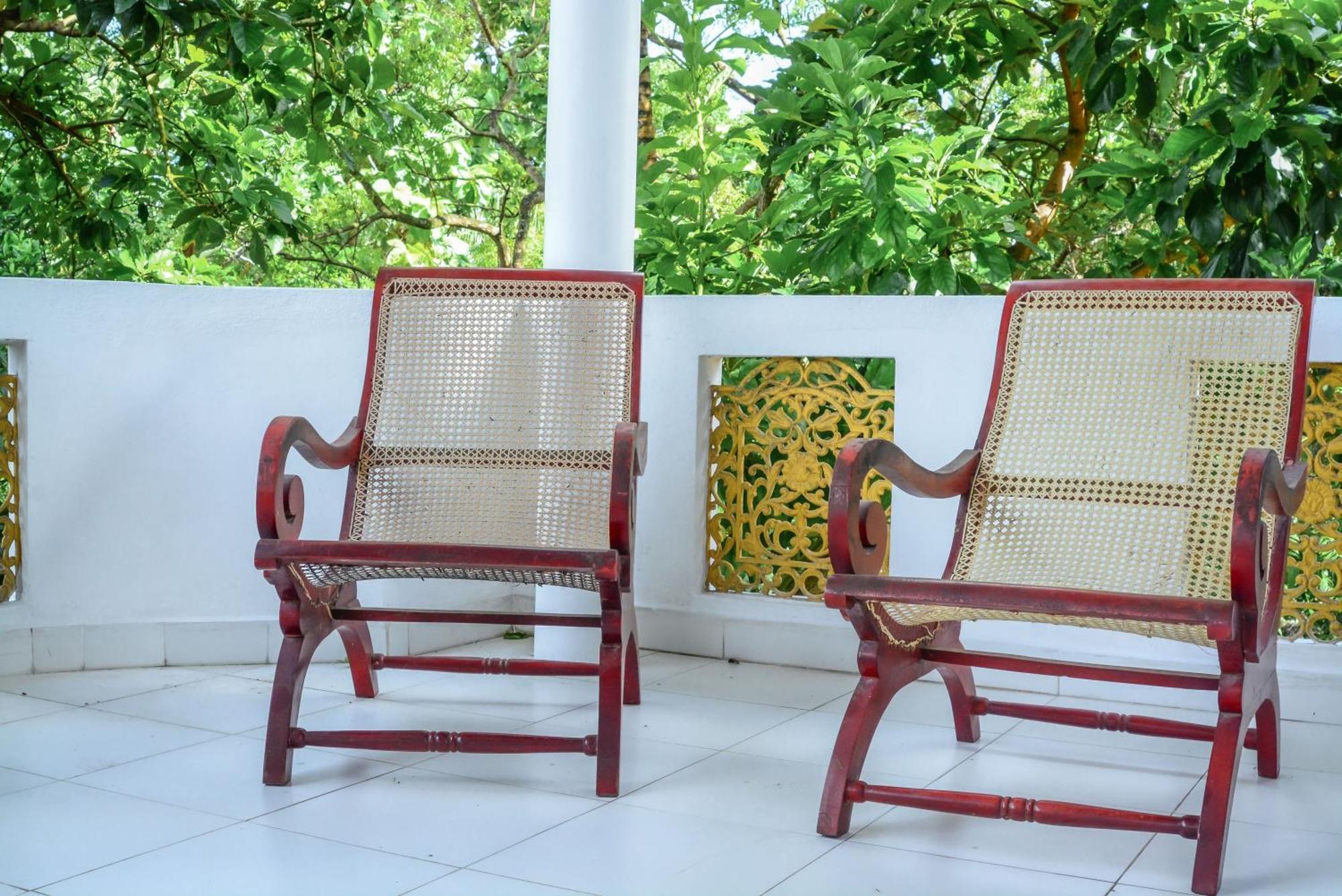 Sakurahana Villa And Ayurveda อลุทกามา ภายนอก รูปภาพ